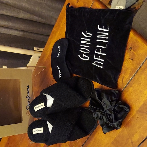 NEW | DEARFORMS | SLIPPER GIFT SET | SIZE LARGE - Picture 2 of 11